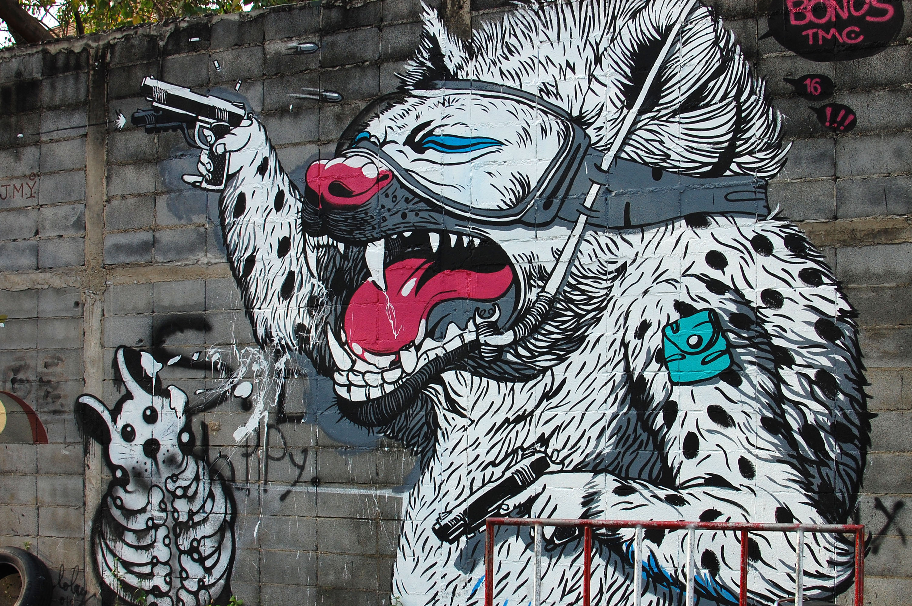 Photography Walk Week 4: Bang Rak Graffiti